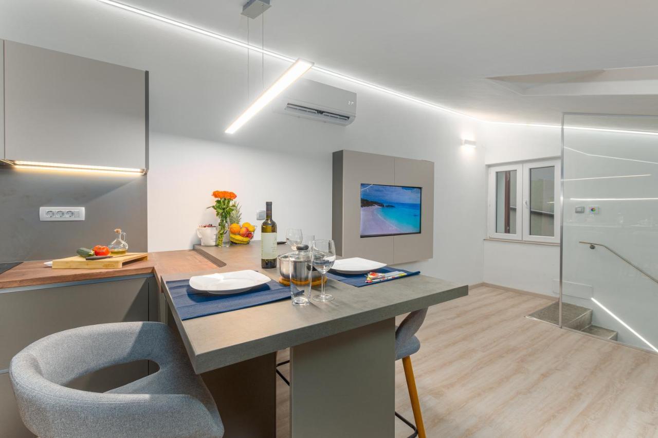 Apartment Ena Near Pula Amphitheater Ngoại thất bức ảnh