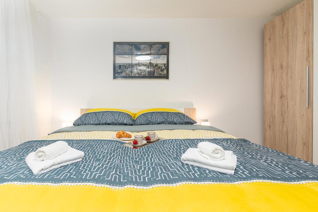 Apartment Ena Near Pula Amphitheater Ngoại thất bức ảnh