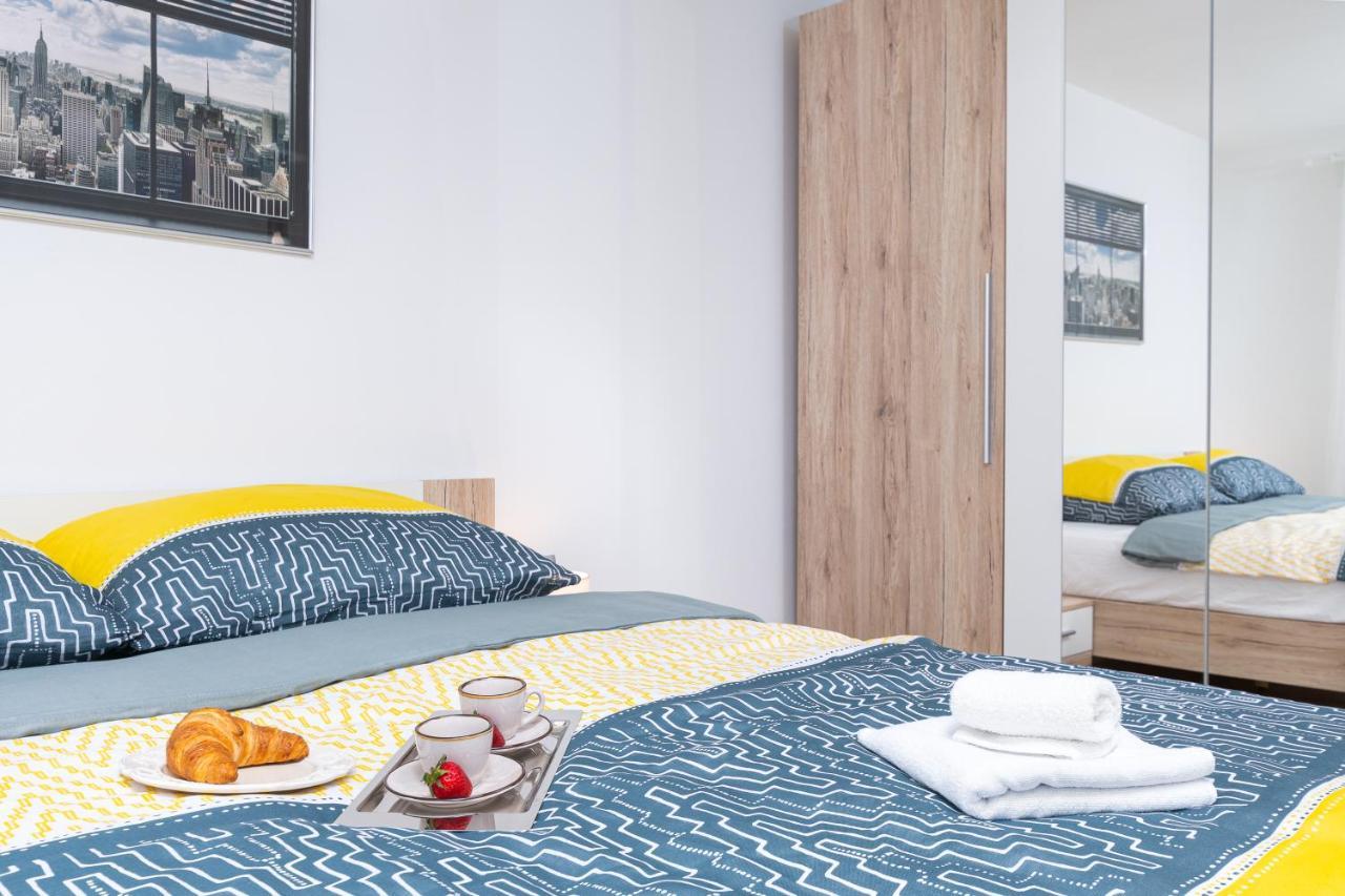 Apartment Ena Near Pula Amphitheater Ngoại thất bức ảnh
